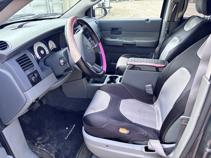 2004-dodge-durango-image-7