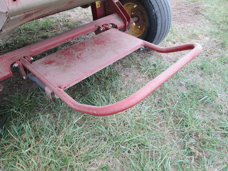 2015-new-holland-450-image-11