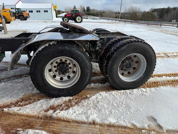 international-9900i-image-7