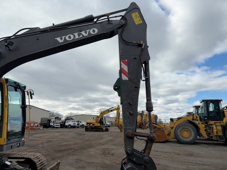 2006-volvo-ec140b-lc-image-10