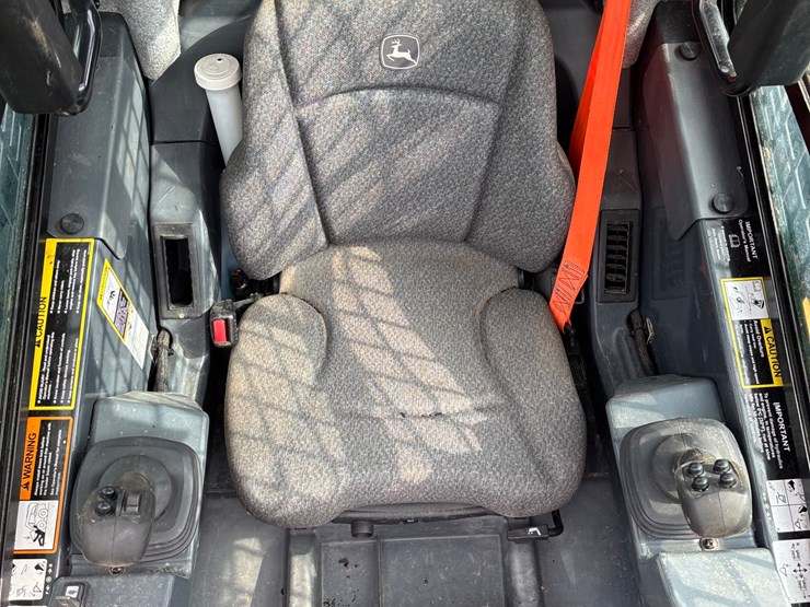 2023-deere-325g-image-7