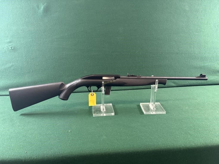 mossberg-int'l-702-plinkster-22lr-rifle-image-1