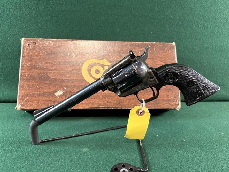 colt-new-frontier-22cal-revolver-image-9