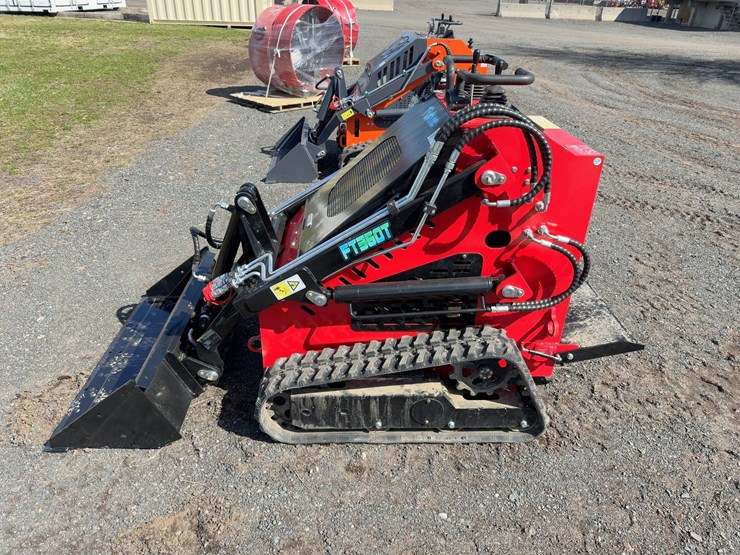 future-ft360-track-skid-steer-image-2