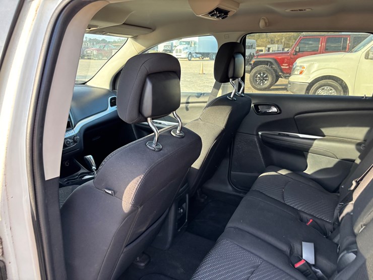 2014-dodge-journey-image-9