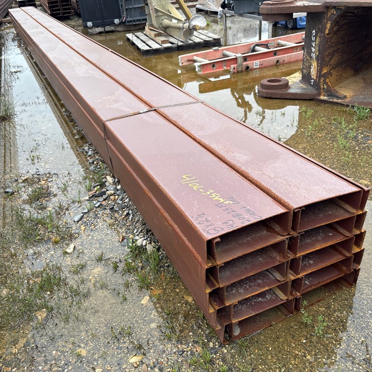 #8039 • 8IN X 2 1/2IN 14G, 20 @ 25FT CLOSED CEE PERLING