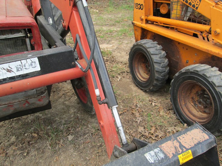 massey-ferguson-135-image-22