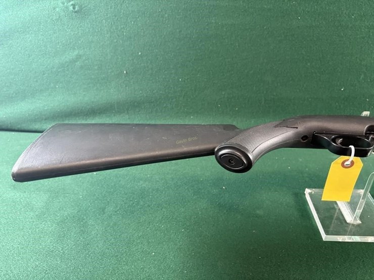 mossberg-int'l-702-plinkster-22lr-rifle-image-8
