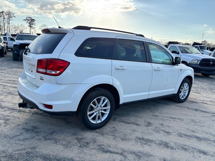 2014-dodge-journey-image-3