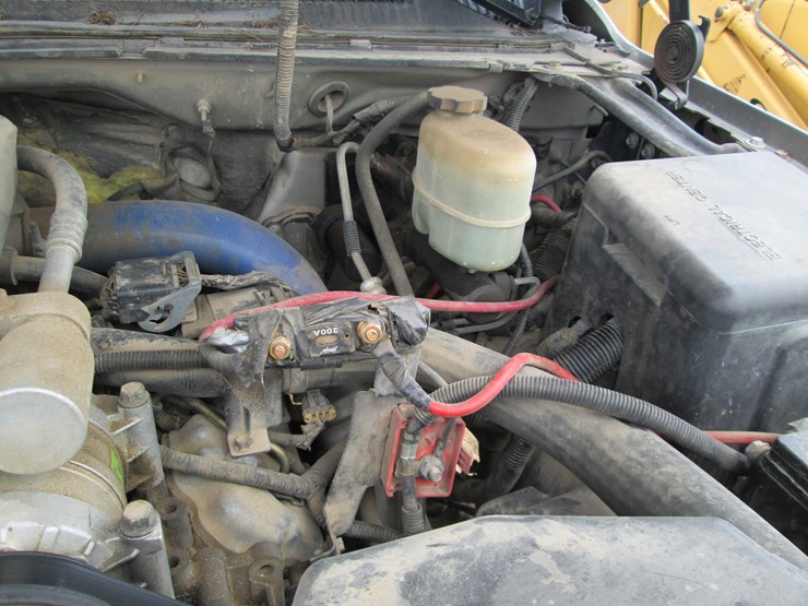 2002-chevrolet-silverado-2500-image-22