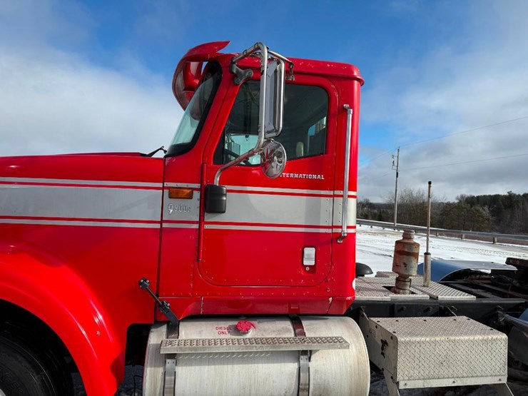 international-9900i-image-18