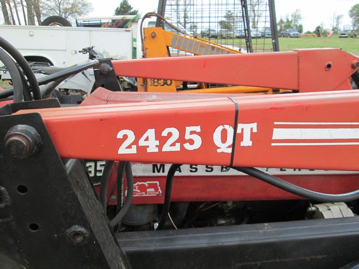 massey-ferguson-135-image-15