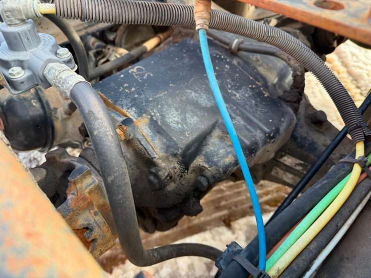 international-9900i-image-32