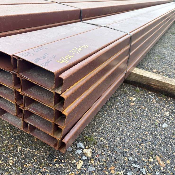 #8025 • 14G, 6IN X 2 1/2IN, 20 @ 20FT CLOSED CEE PERLING