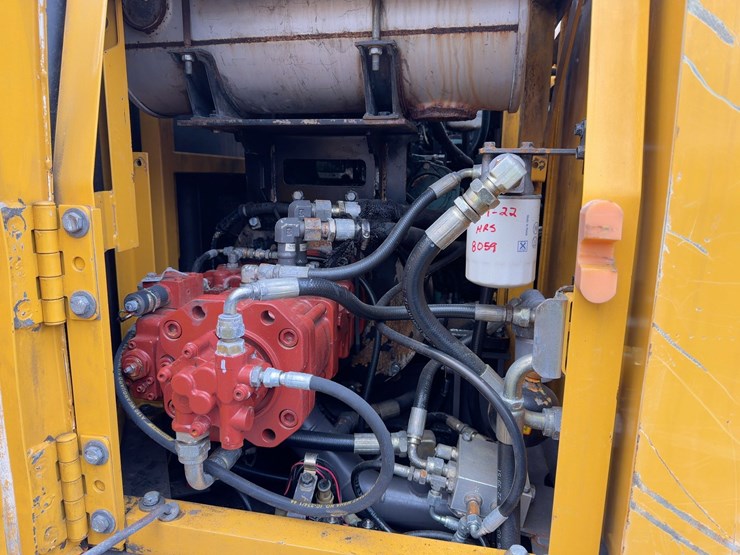 2006-volvo-ec140b-lc-image-34