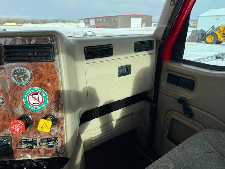 international-9900i-image-72