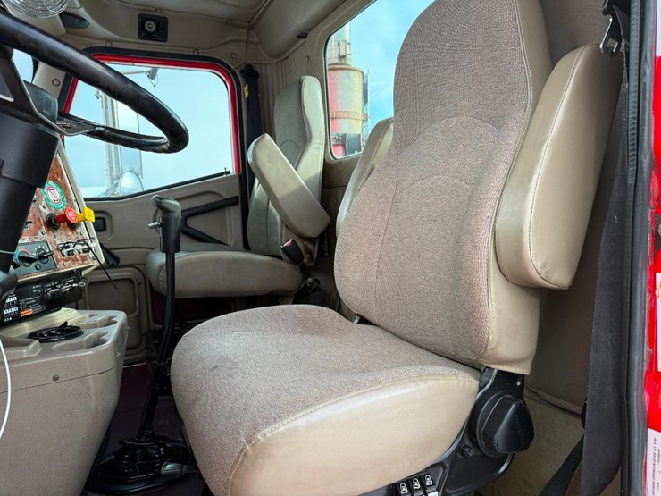 international-9900i-image-61