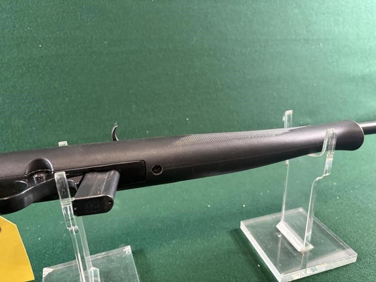 mossberg-int'l-702-plinkster-22lr-rifle-image-7