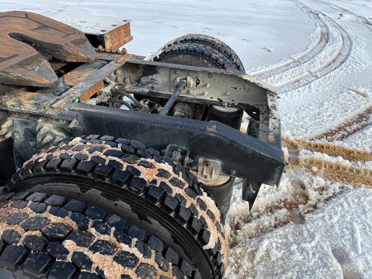 international-9900i-image-35