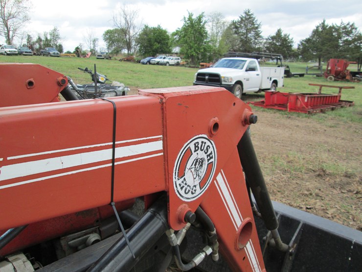 massey-ferguson-135-image-13
