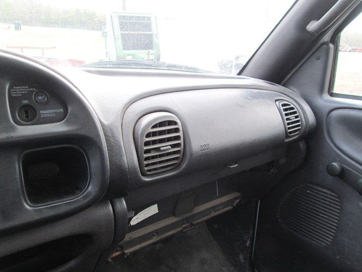 2001-dodge-ram-3500-image-35