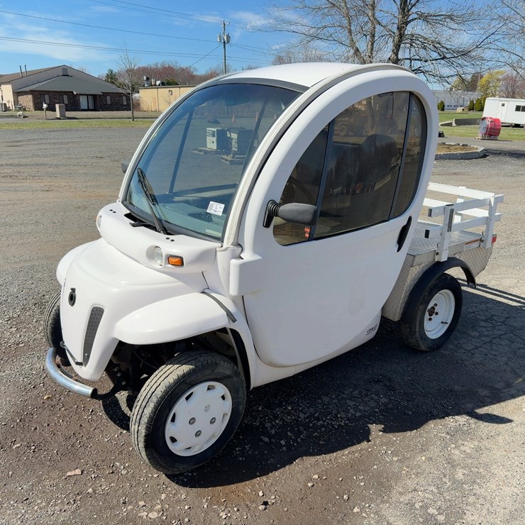 2010 GEM ELECTRIC VEHICLE