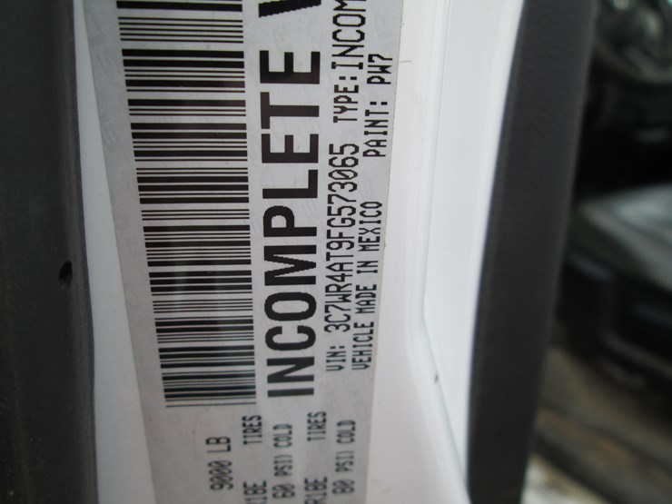 2015-dodge-ram-2500-image-38