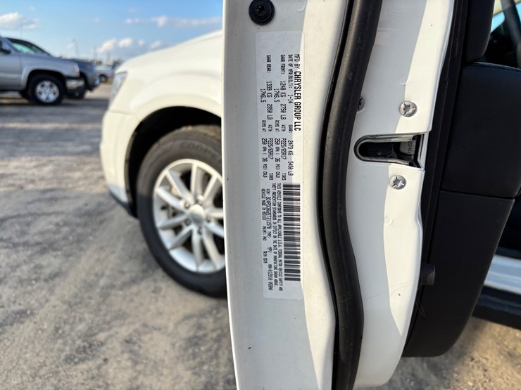 2014-dodge-journey-image-11