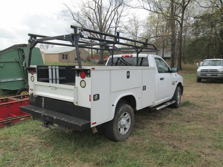 2015-dodge-ram-2500-image-3