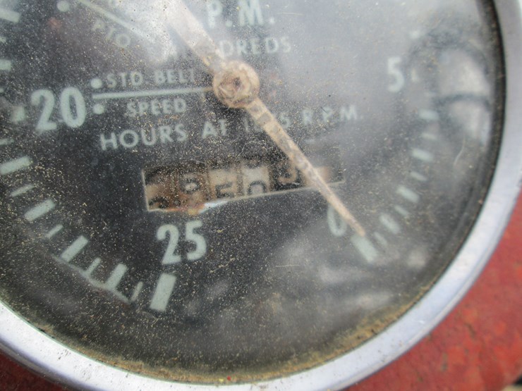 massey-ferguson-135-image-33