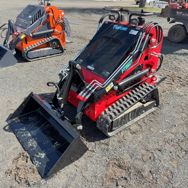 FUTURE FT360 TRACK SKID STEER