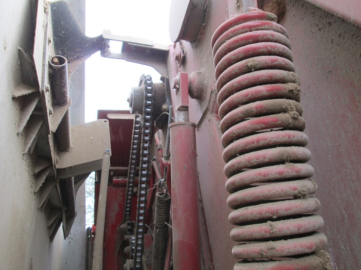 2015-new-holland-450-image-8