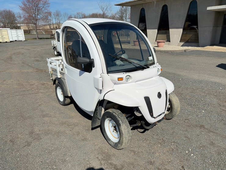 2012-gem-electric-vehicle-image-6