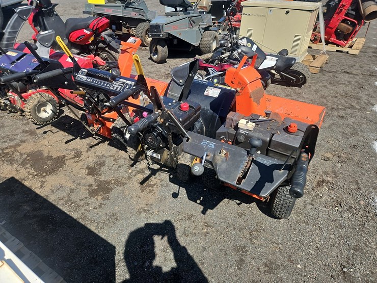 (3)-walk-behind-snow-blowers-image-3