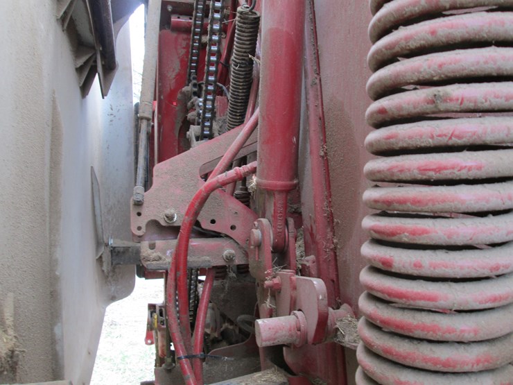 2015-new-holland-450-image-9