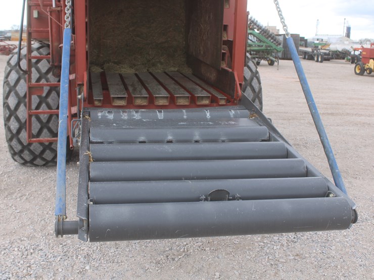 hesston-4910-image-56