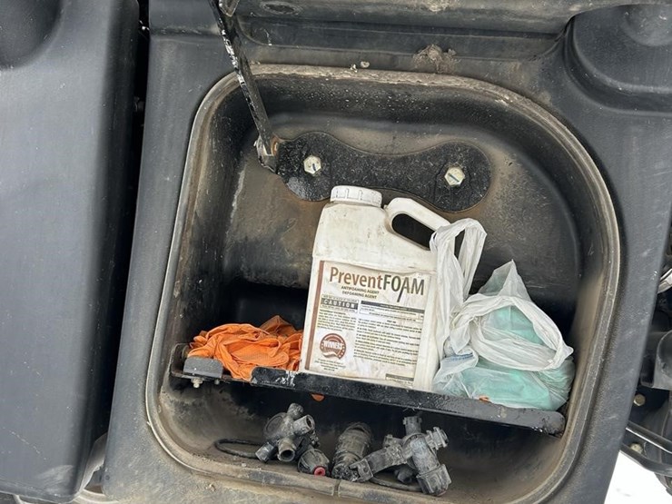 2012-ag-chem-rg1100-image-17