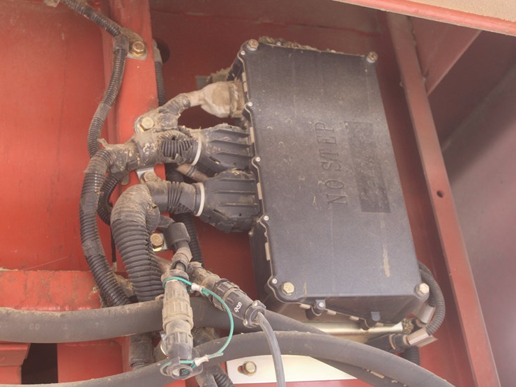 hesston-4910-image-69