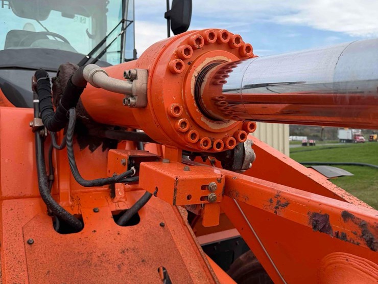 2019-hitachi-zw310-6-image-7