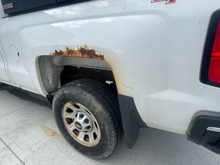 2015-chevrolet-2500-image-25