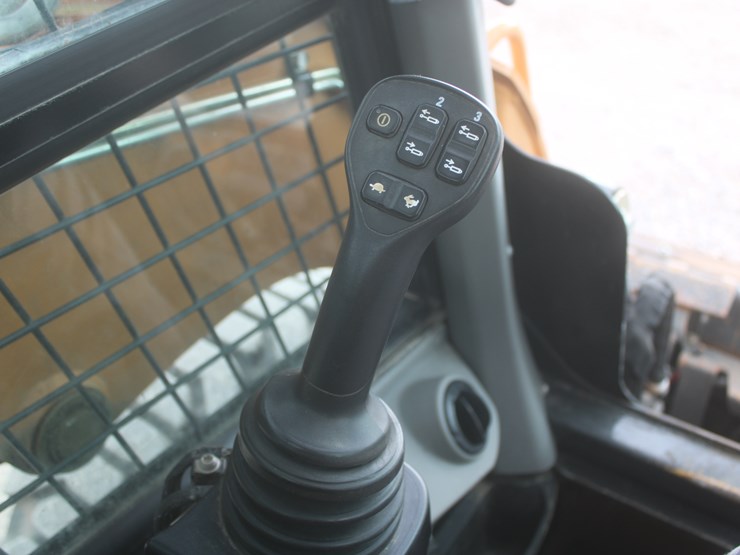 2022-case-sr210b-image-44