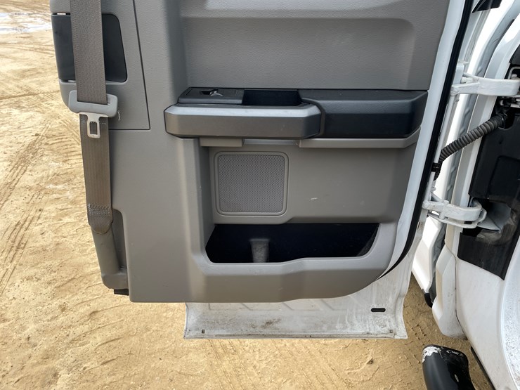 2018-ford-f150-image-38