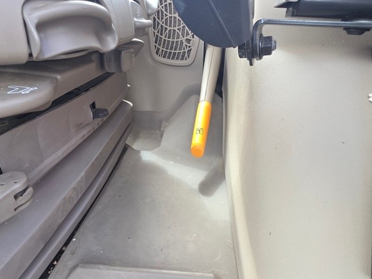 2021-john-deere-6230r-image-72