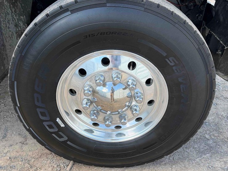 2009-mack-gu713-tri-axle-dump-image-5