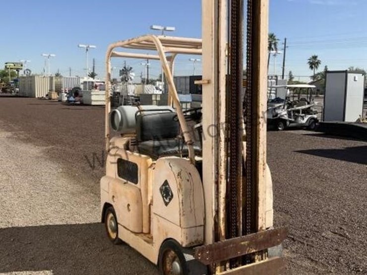 allis-chalmers-f40-24ps-image-4