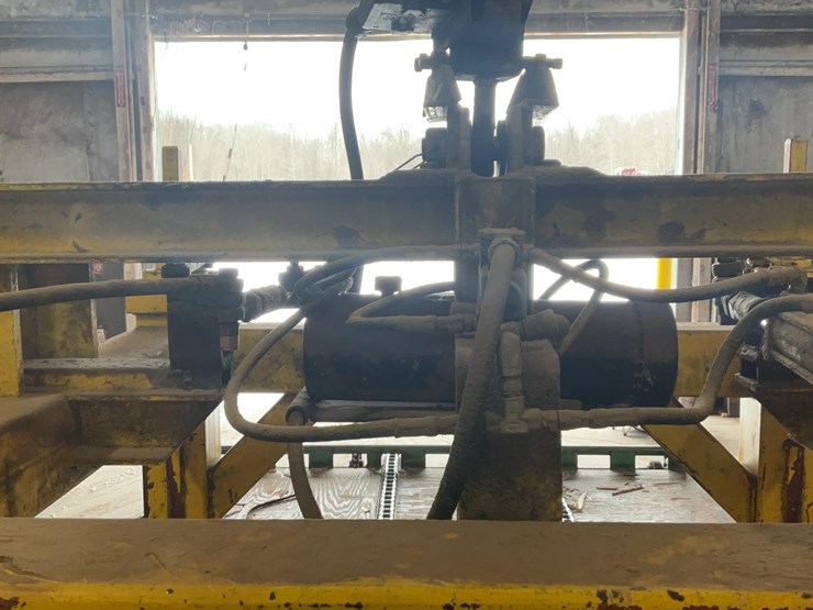 #235-•-lumber-pak-lift-cradle-image-11