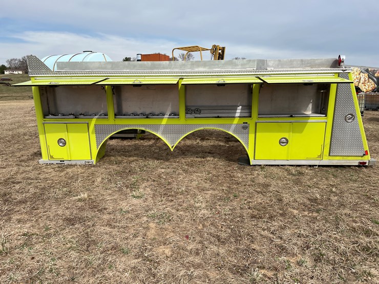 #10718-•-one-side-of-fire-truck-box-image-13