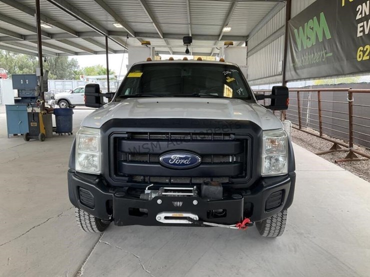 2016-ford-f550-image-3