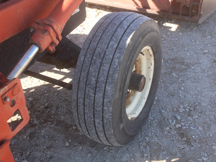 1989-case-ih-685-image-24