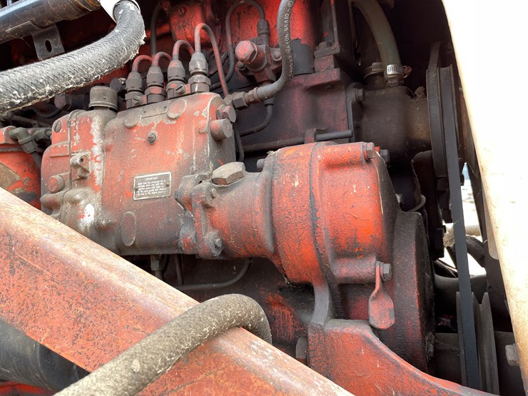 #175-•-case-830-diesel-tractor-image-11